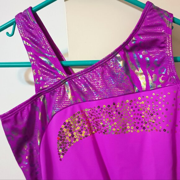 EUC ~ GK Ltd. Ed.Girl's Glittery Magenta Colored Gymnastics/Dance Leotard - Picture 2 of 5